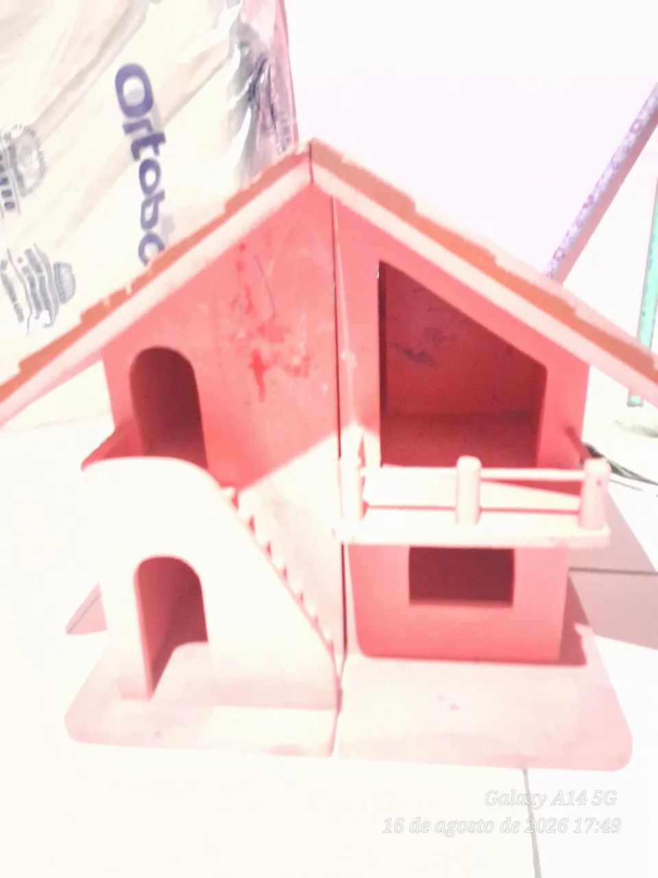 Casinha infantil de madeira