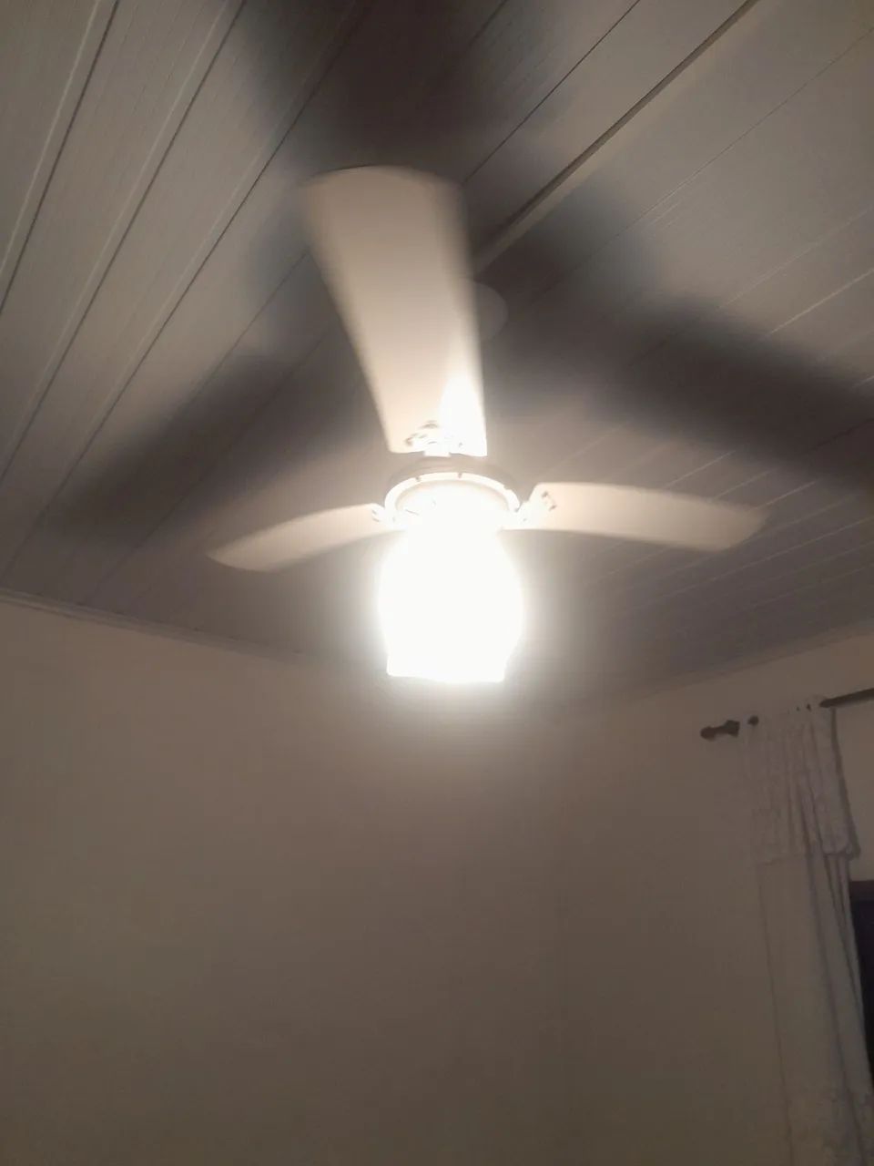 Ventilador de teto 