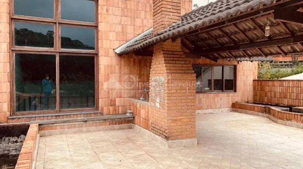 Linda casa a venda no Parque Continental