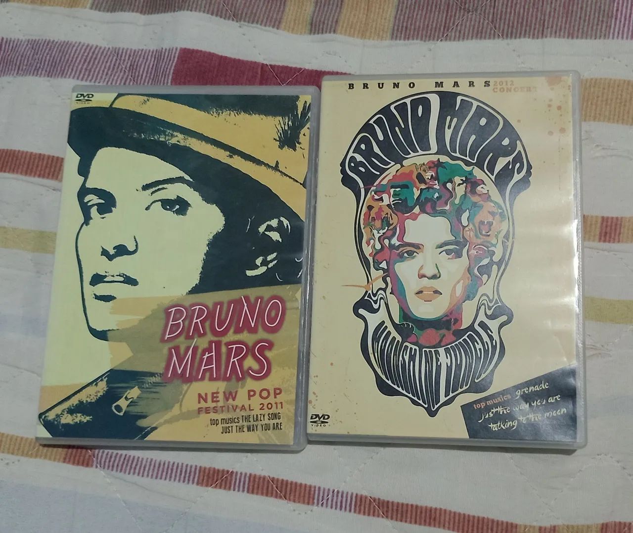kit com 2 dvds originais Bruno Mars (com pôster de brinde)