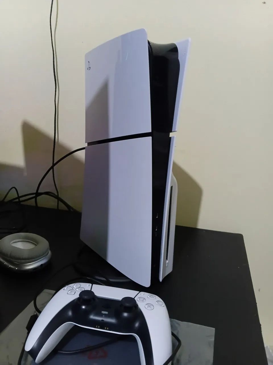 Playstation 5 slim com disco 1TB impecável - Foto 3