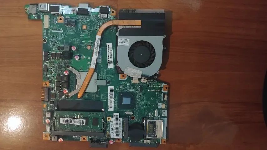 Placa mãe em estado bom, VENDA URGENTE?