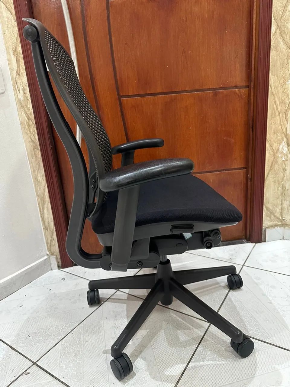 cadeira herman miller celle super conservada  - Foto 2