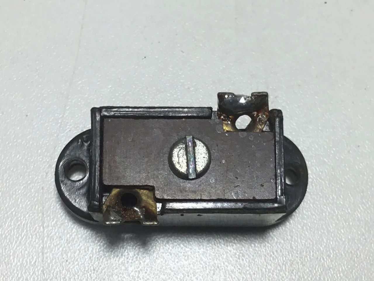 Tomada de energia usada em amplificadores e outros aparelhos  - Foto 3