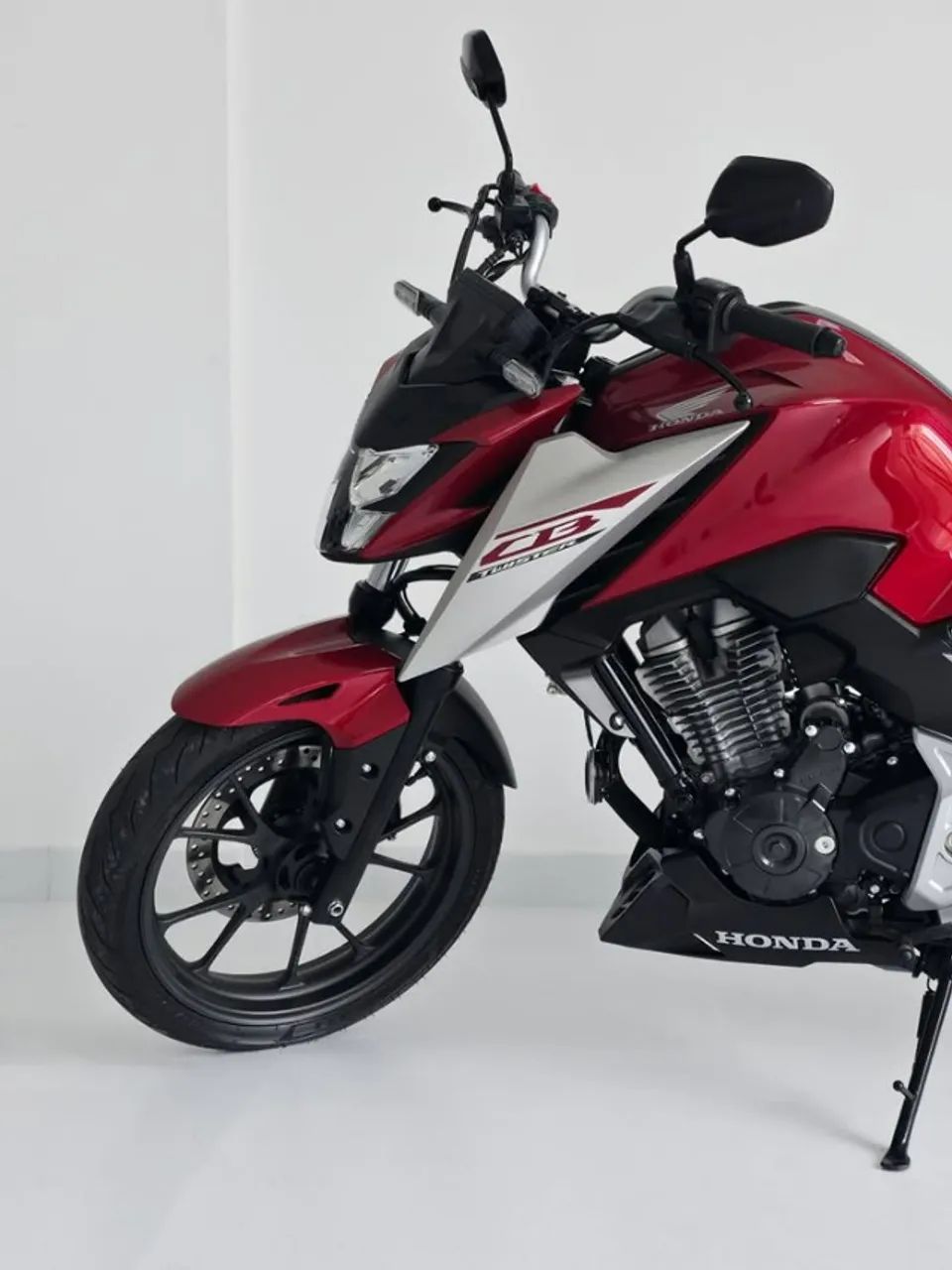CB300F 2026 - Foto 2