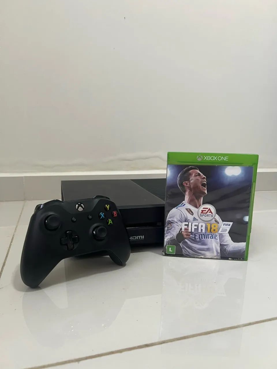 Xbox One Fat 365GB com controle original  - Foto 2