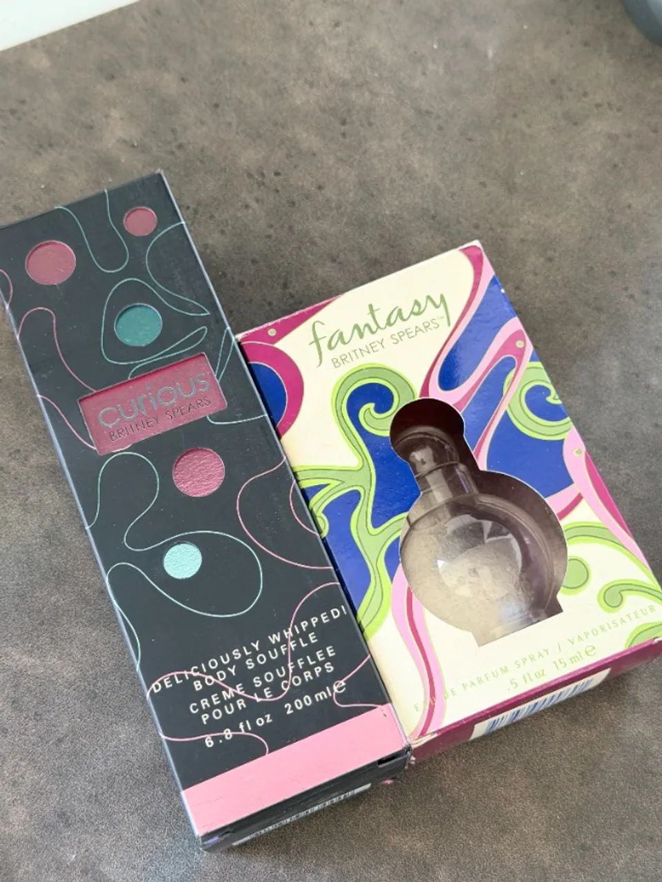 Embalagens de Perfume e Creme Britney Spears