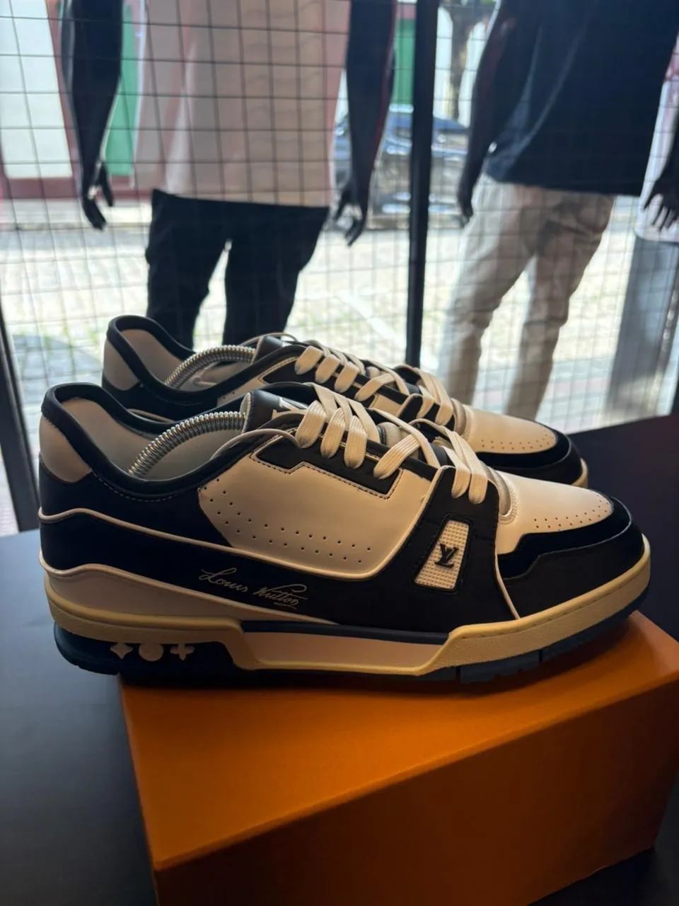  Tenis Luis Vitton Original  - Foto 4