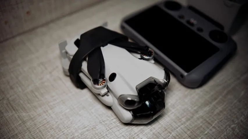 Drone mini4 com RC2 e 3 baterias