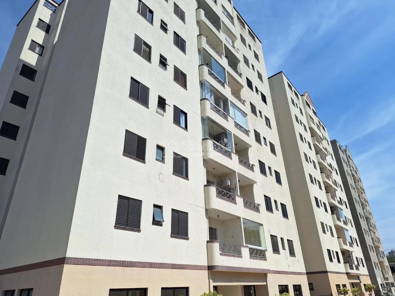 Apartamento 03 com quartos para locação no Taquaral