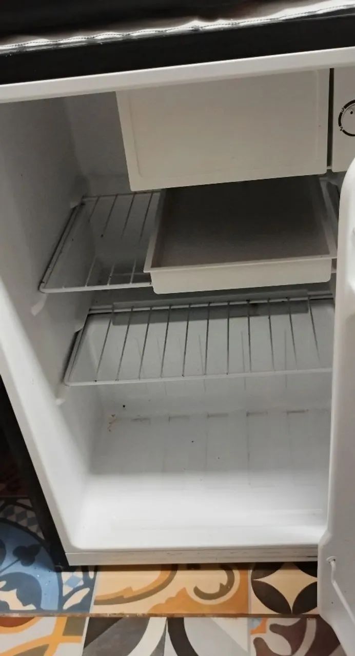 Frigobar Philco 68L novo  - Foto 3