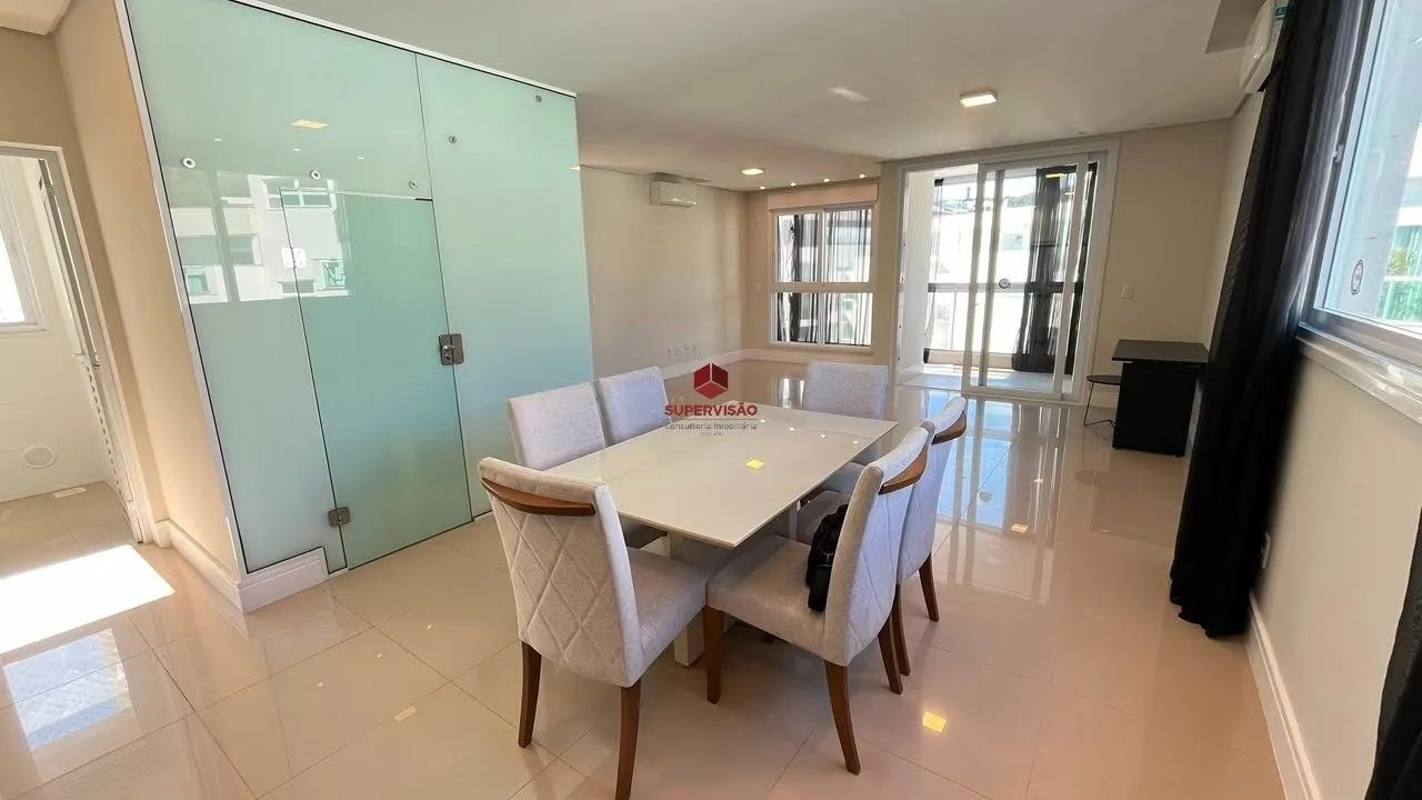 Apartamento Duplex com 146,87m² com 4 quartos, sendo 2 suítes, a 800m da Praia de Jurerê - - Foto 2