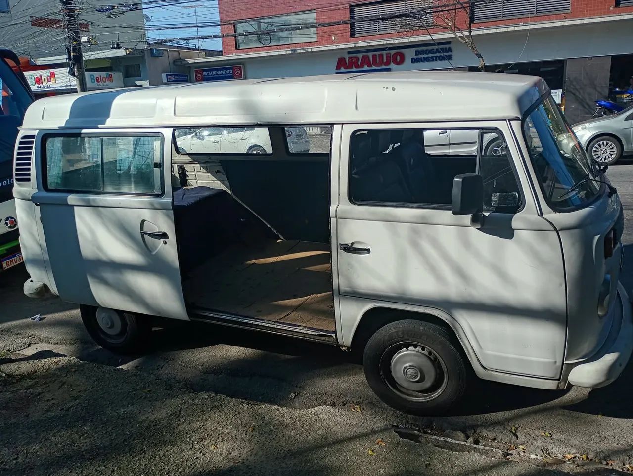 Volkswagen Kombi Kombi Standard/ Luxo/ Série Prata 2005