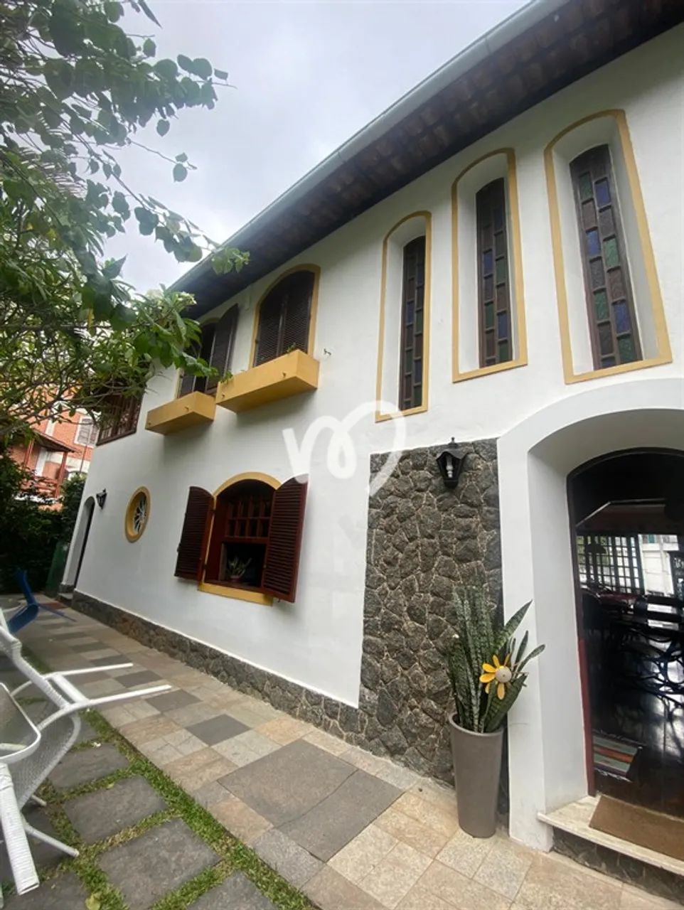 0 - Casa 5 quartos, sendo 2 suítes - Foto 2