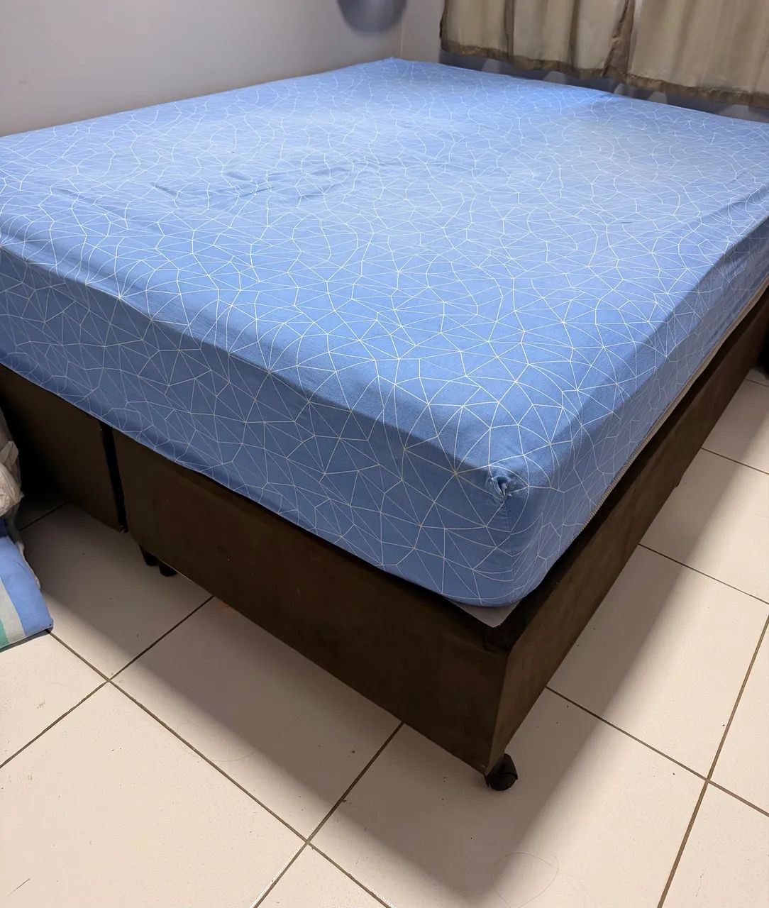 Vende-se cama box queen  - Foto 2