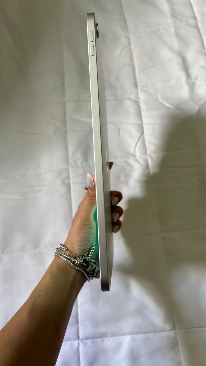 iPad Apple 10ª Geração - 64 GB - Prata  - Foto 3