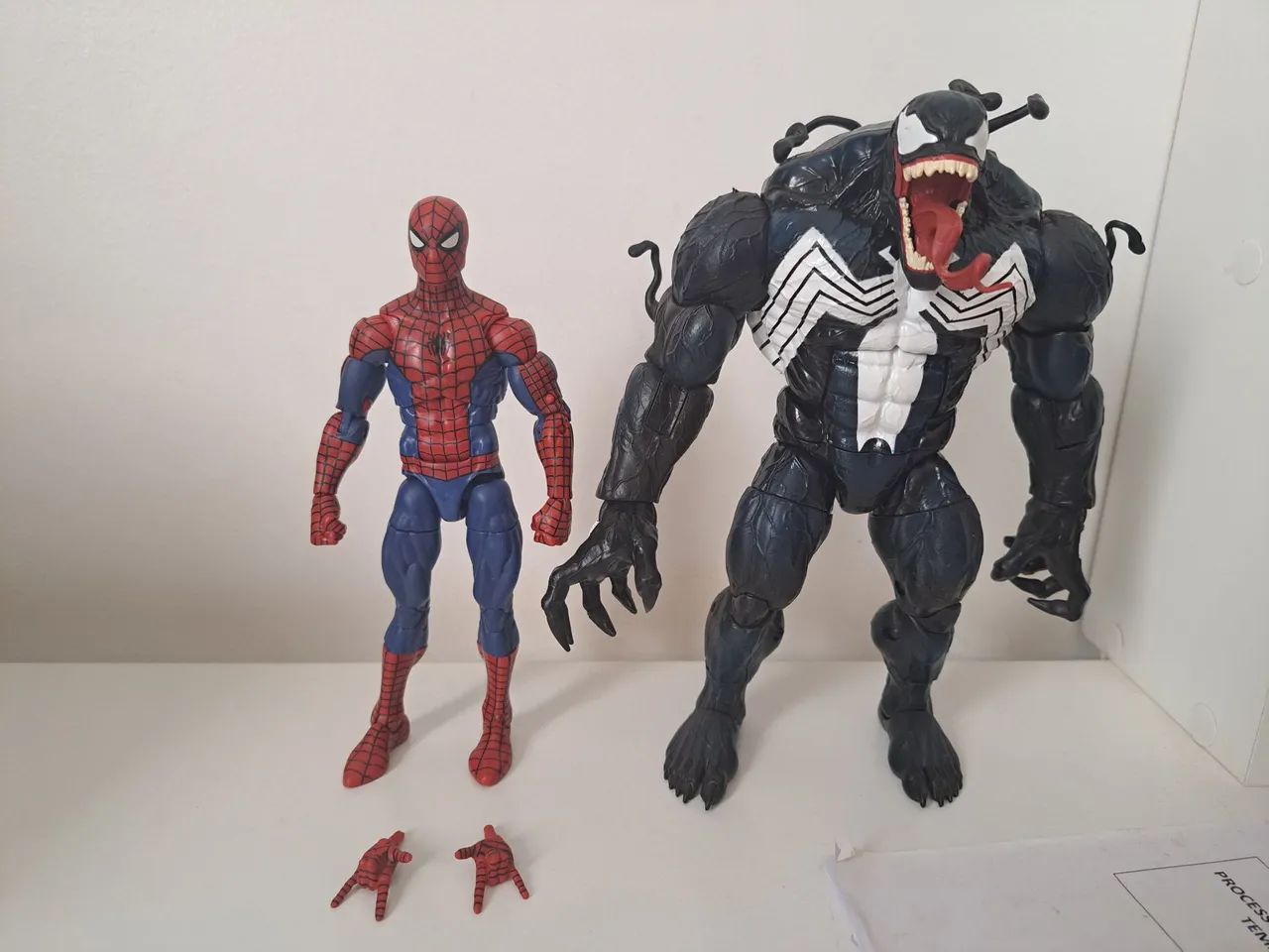 Marvel Legends Homem-aranha e Venom
