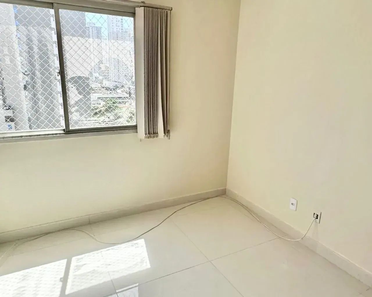 Apartamento, com 87 m2, sendo 3 quartos com 1 suíte, cozinha separada da sala e 2 vagas de - Foto 4
