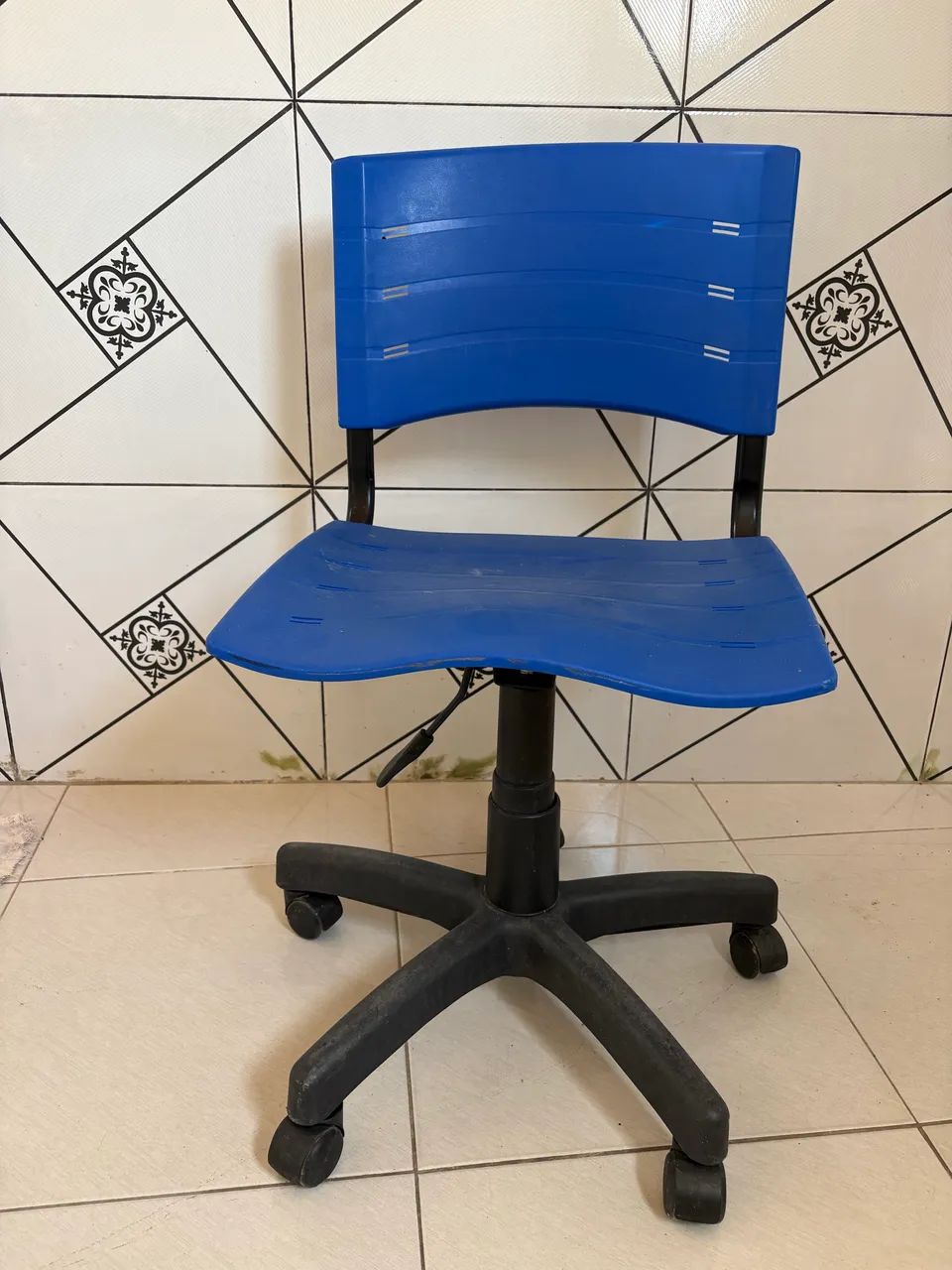 Cadeira de escritório giratória