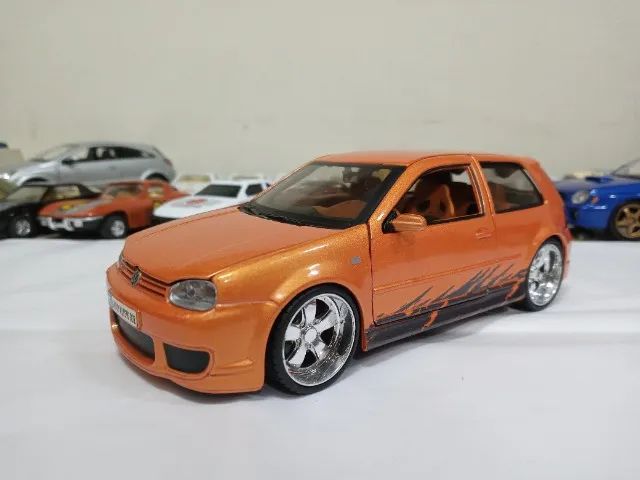 Miniatura Golf R32 1/24 Maisto #LE302