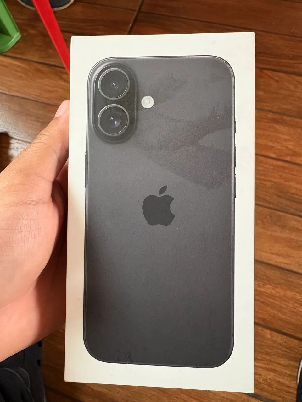 iPhone 16 