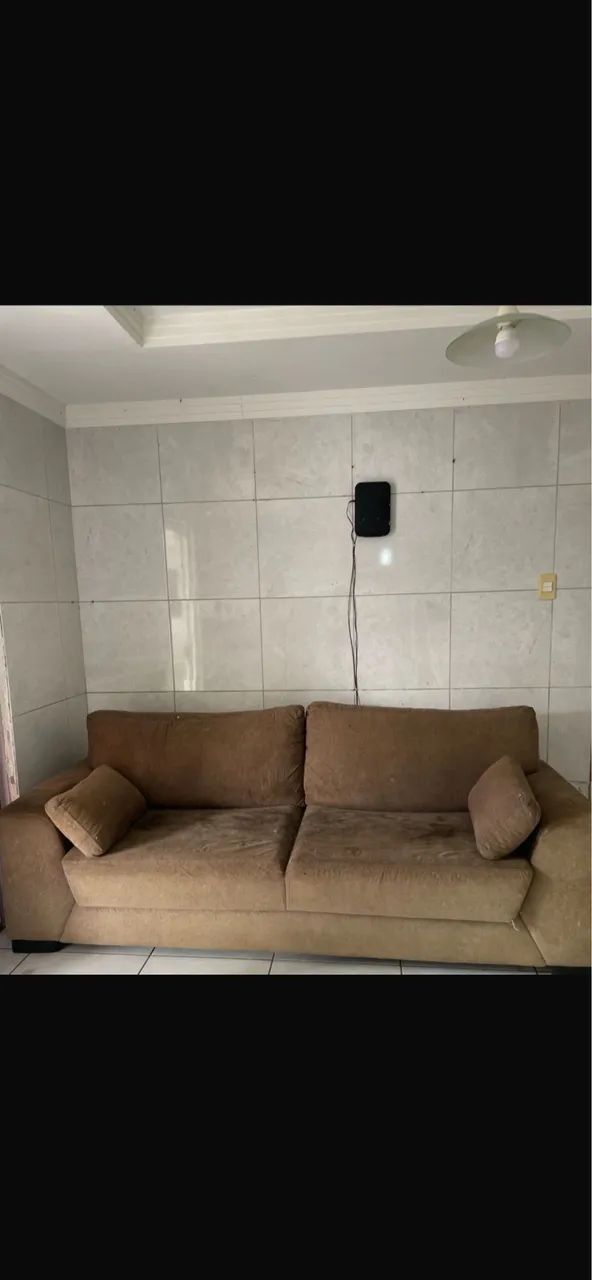 Sofá (precisando higienização)64961624463235120