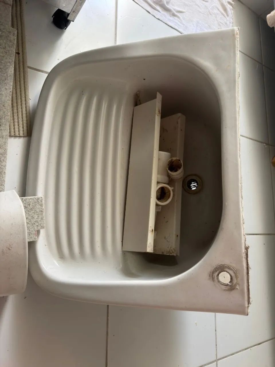 Tanque de Louça 30L com coluna Roca