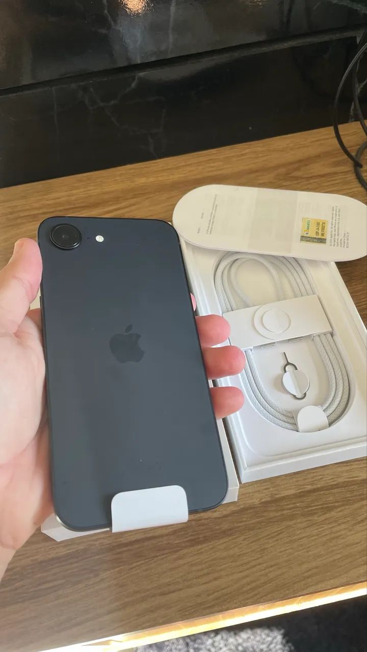 iPhone 16e 128gb - Foto 2