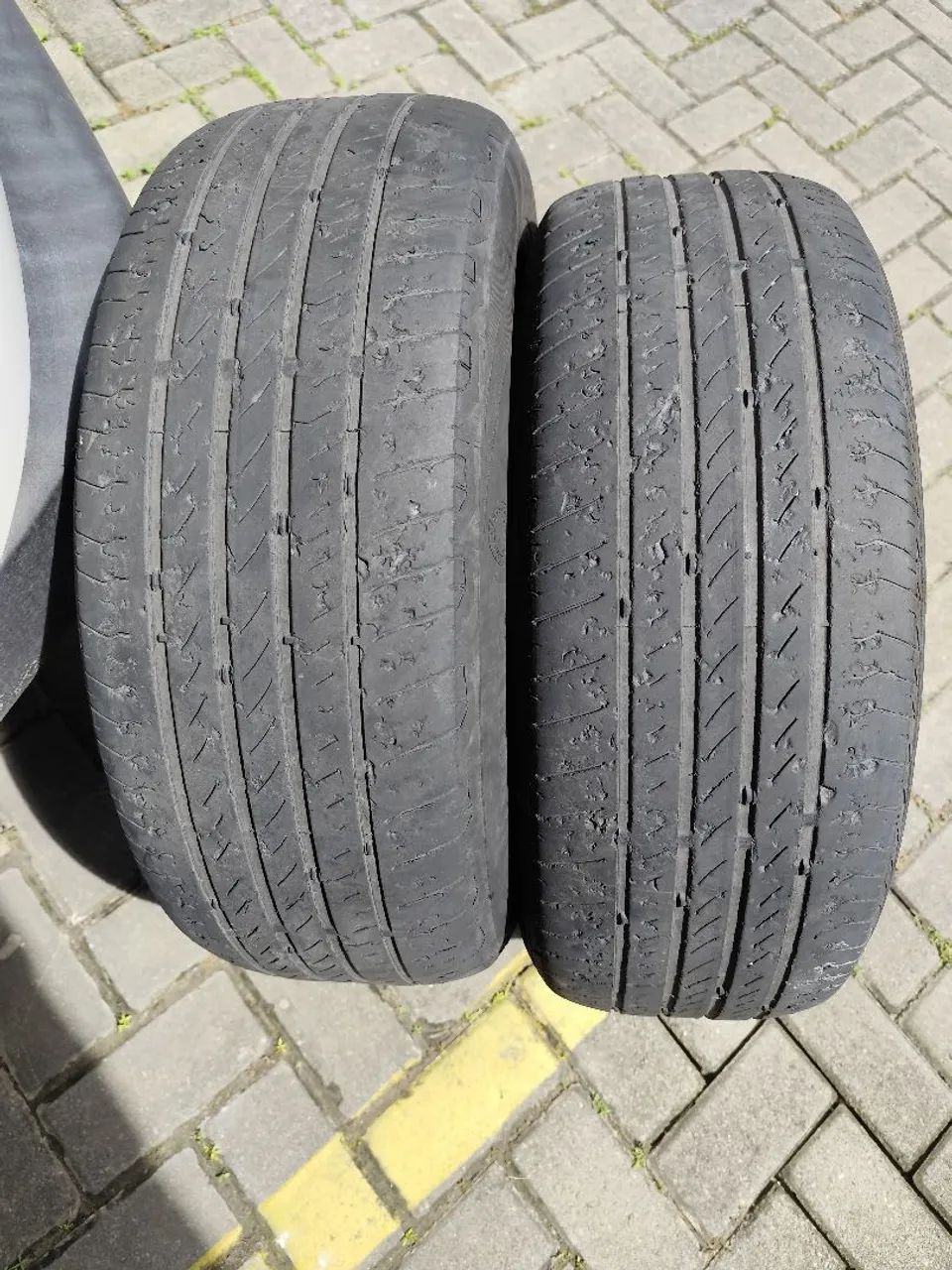 Pneu 205/60/16 pra vender logo
