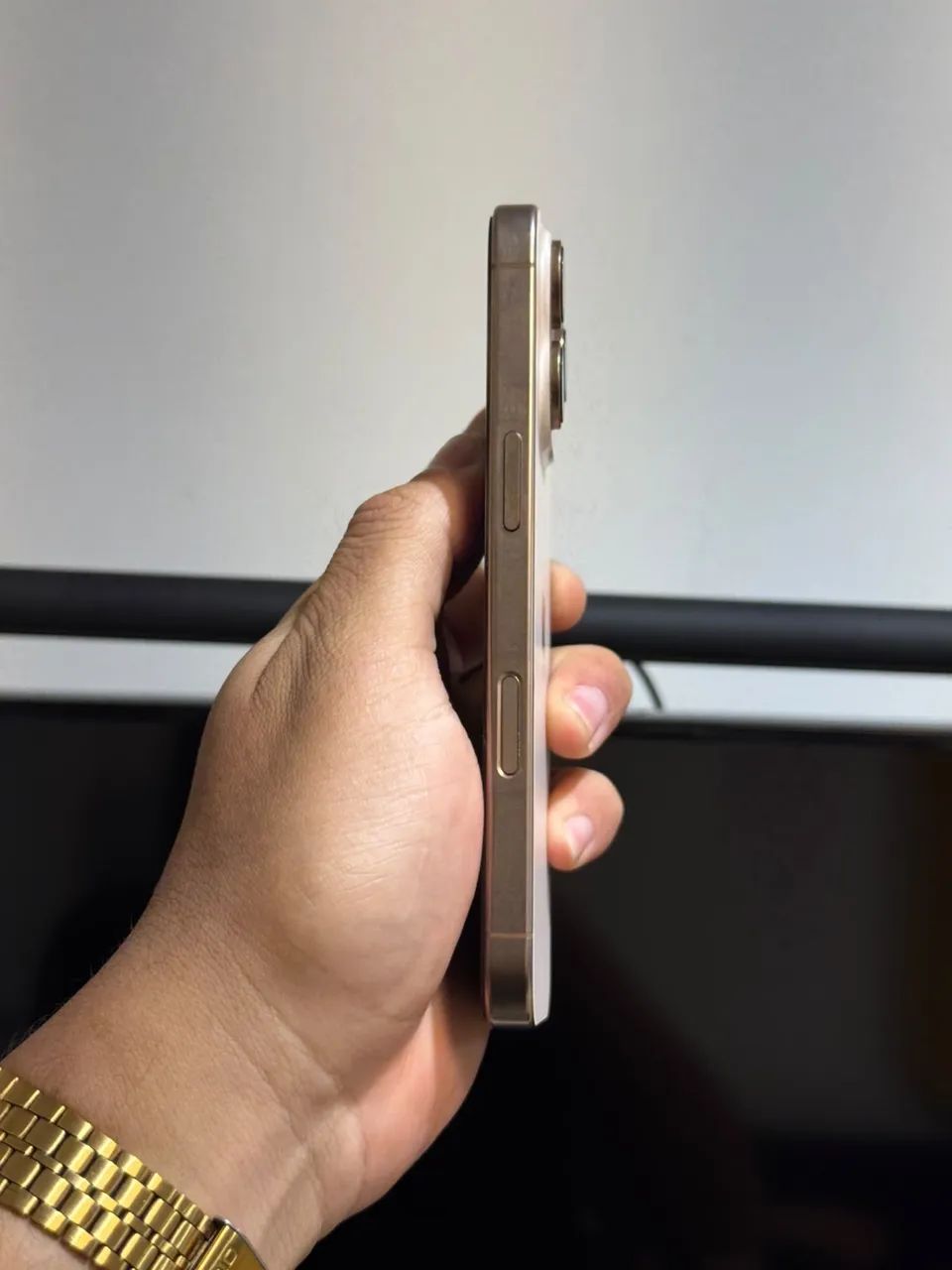 iPhone 16 Pro 128GB - Foto 3
