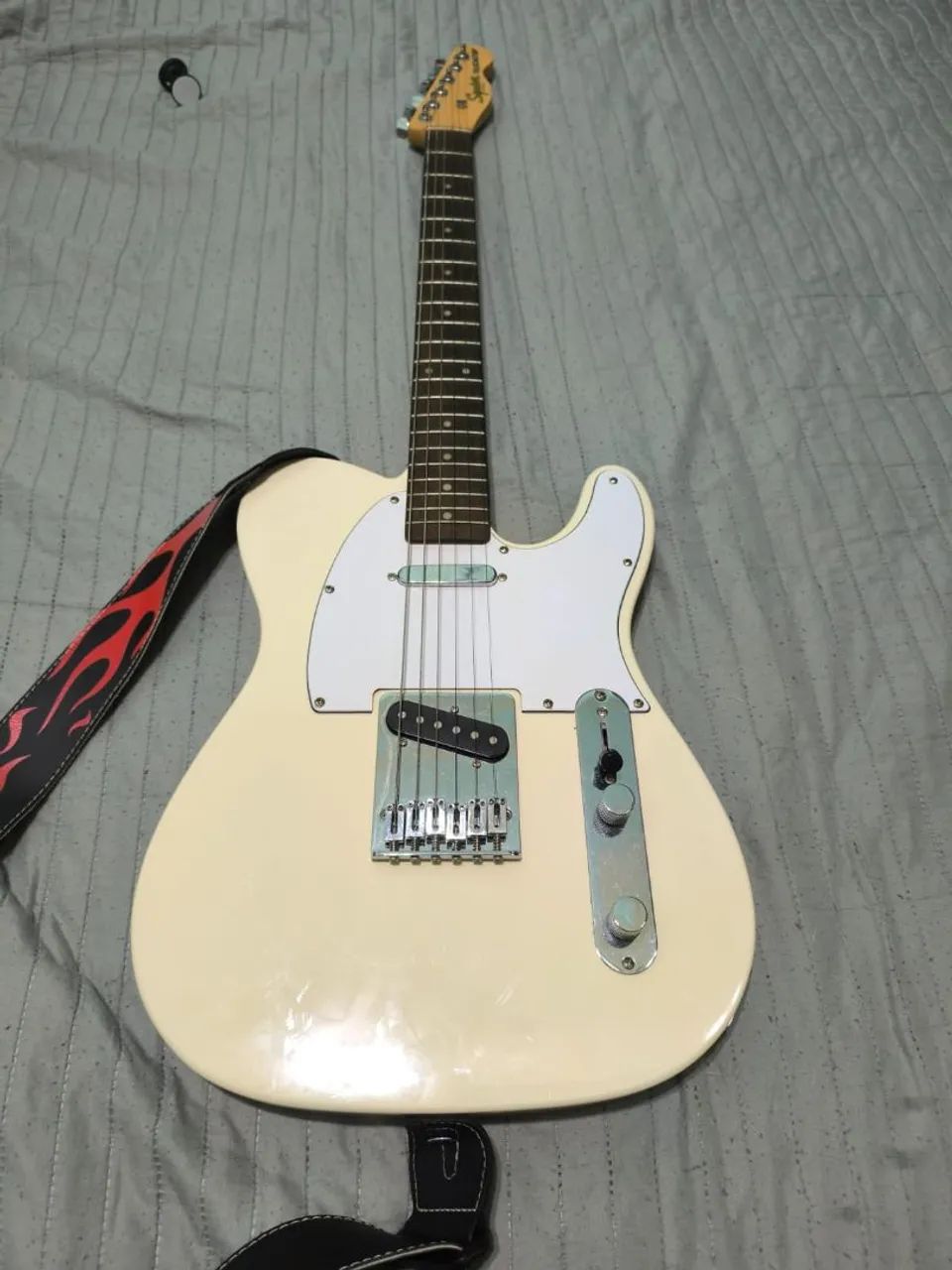 Guitarra Fender  - Foto 3