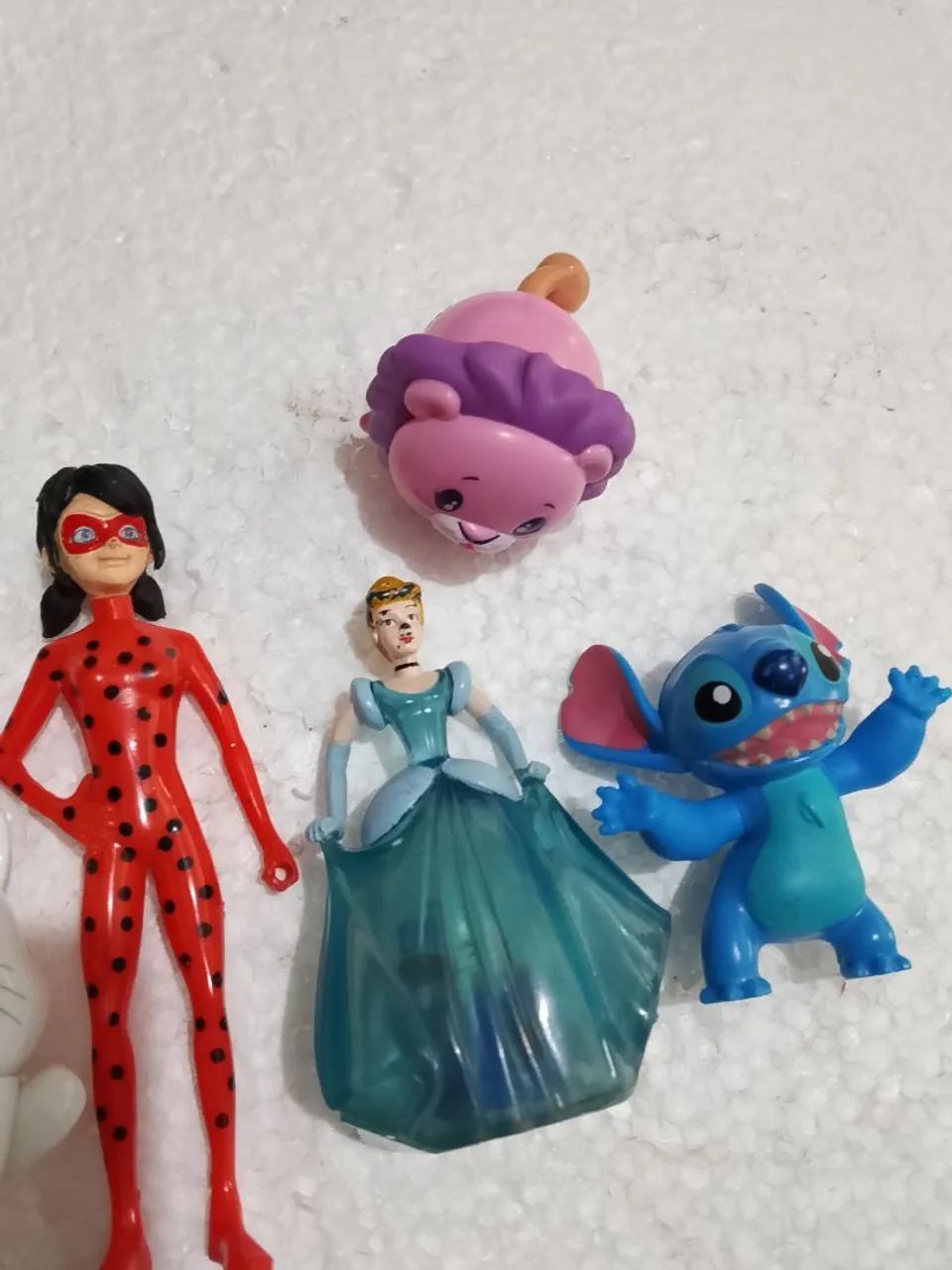 Lote de miniaturas colecionáveis  - Foto 3