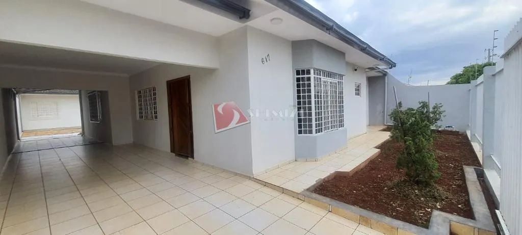 Casa para alugar em Maringá, Jardim Imperial I, com 4 quartos, com 290 m² - Foto 2