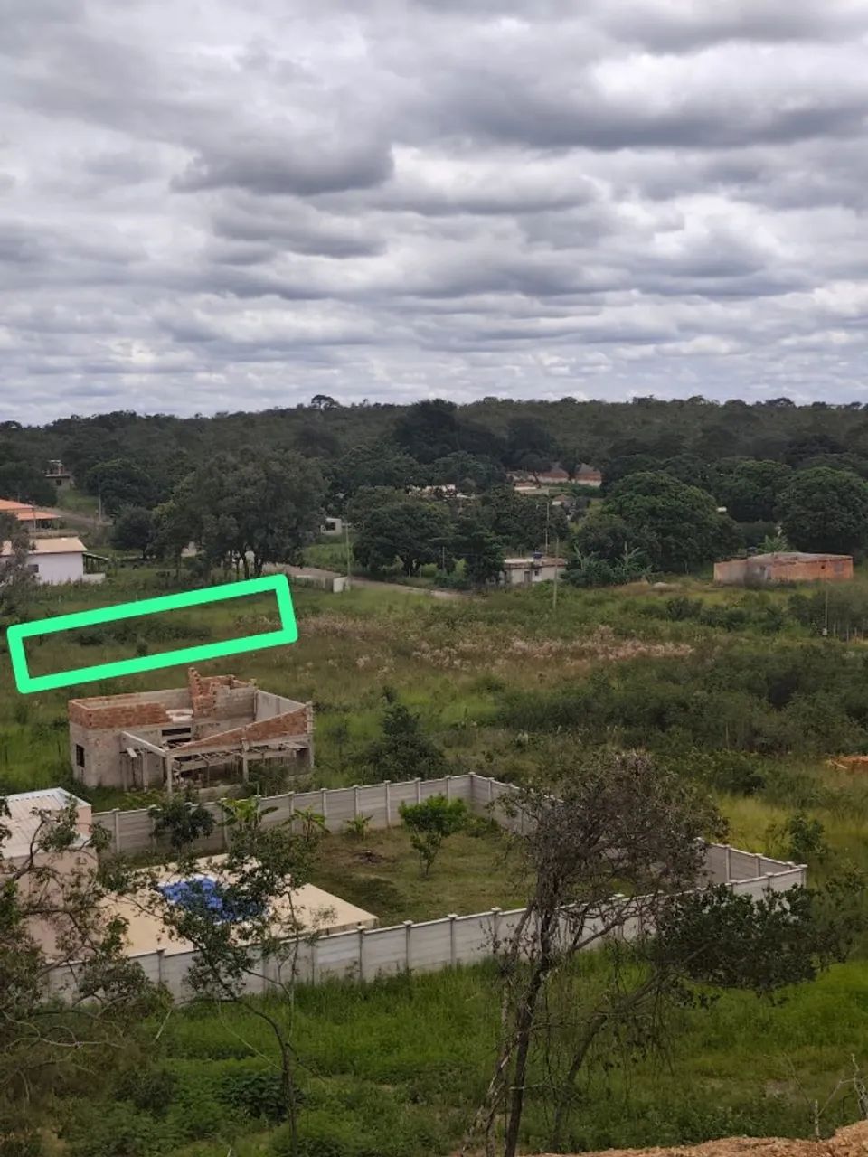 Lote 1000 m² em condomínio'