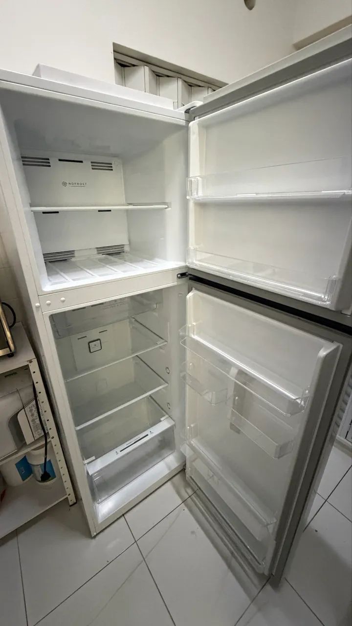 Geladeira duplex Midea 347L - 7 meses de uso  - Foto 3
