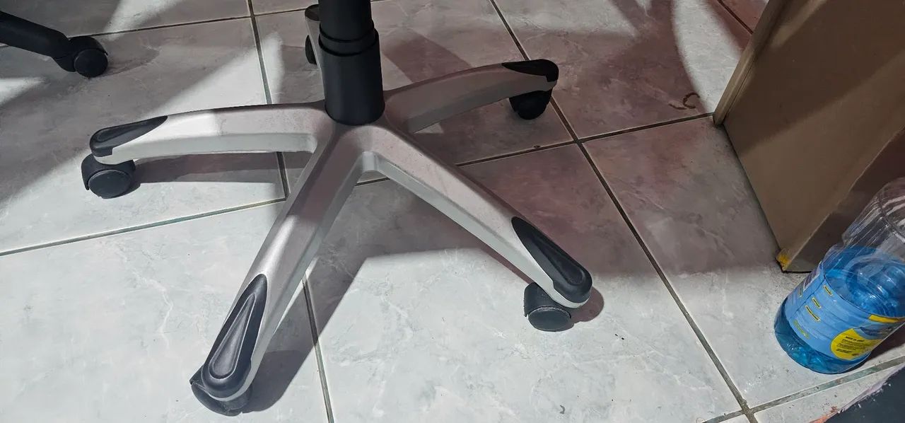 Cadeira de escritório  - Foto 5