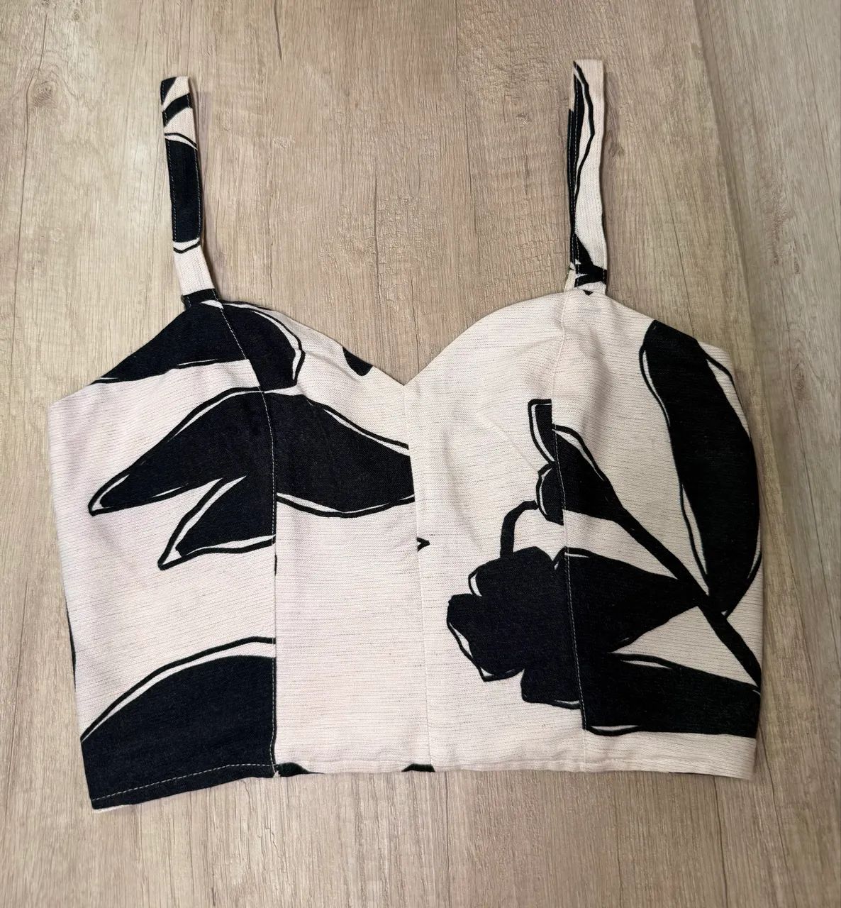 Cropped de linho da MOB