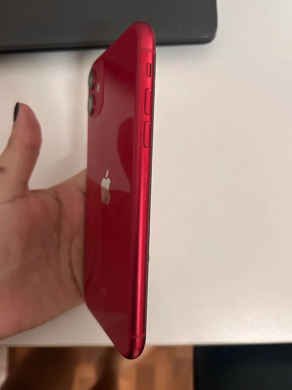 Iphone 11 128 gb vermelho - usado - Foto 2
