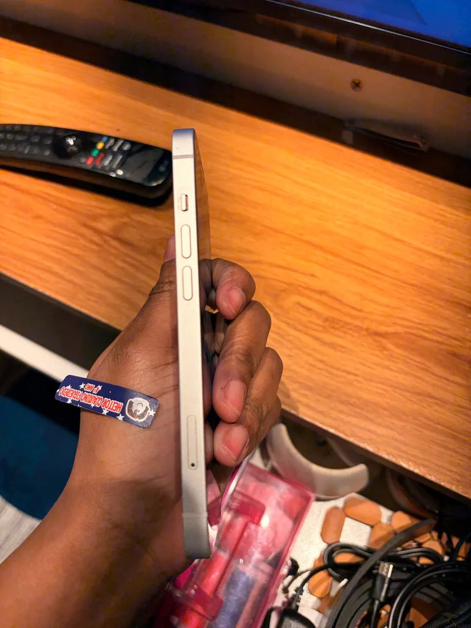 iphone 14 128GB - Traseira trincada funcionando perfeitamente  - Foto 5