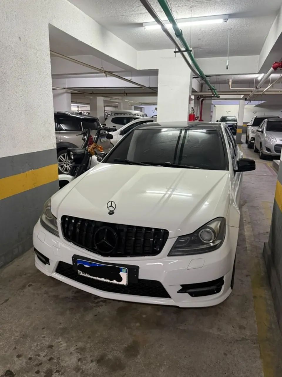 Mercedes-Benz C-180 CGI Sport 1.6 TB 16V 156cv Aut. 2014