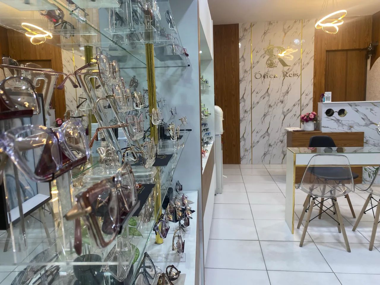 Vendo Otica completa no coração do Amarante
