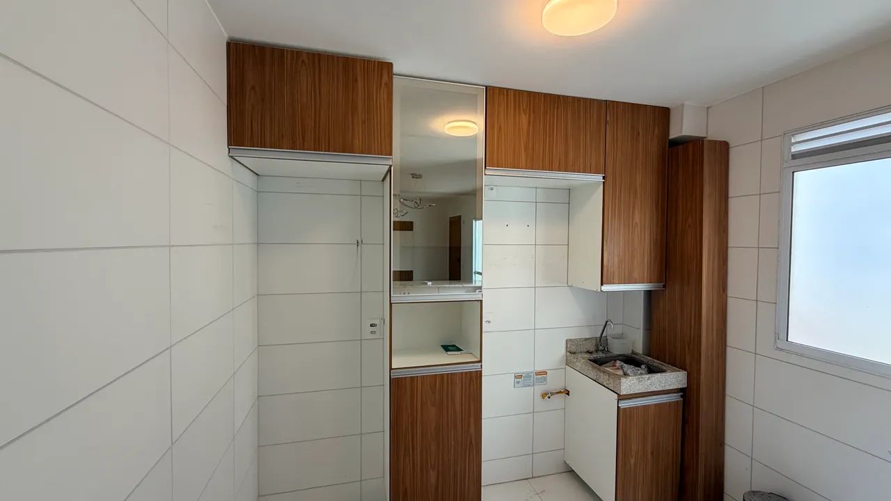 Apartamento com móveis planejado e ar-condicionado no quarto  - Foto 2