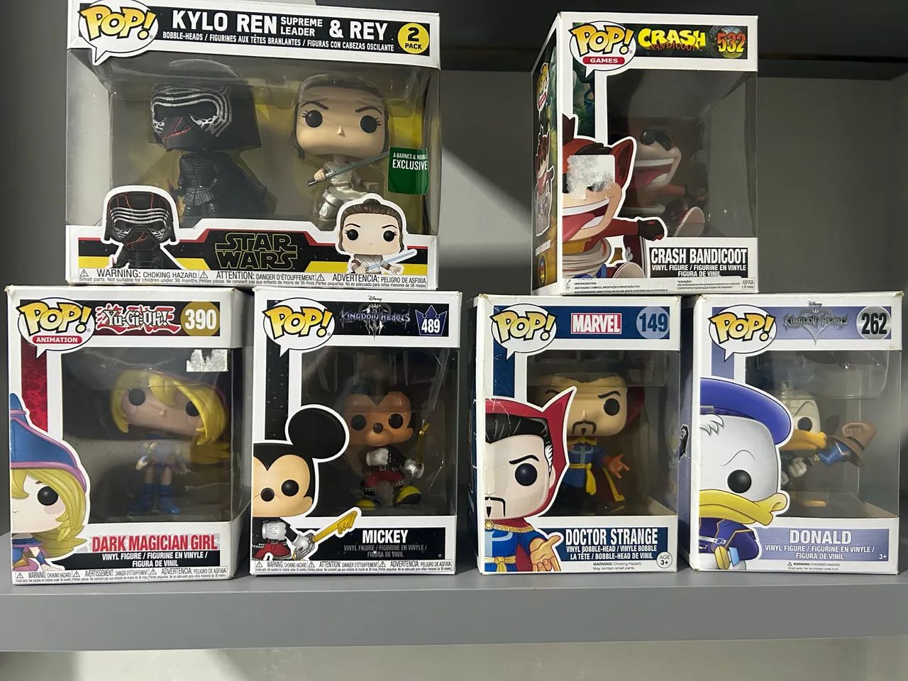 COLEÇÃO DE FUNKOS POP DE PERSONAGENS VARIADOS  - Foto 2