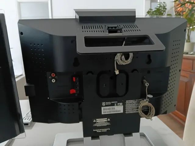 Micro System Philips MCM299 com Subwoofer e Controle (Leia a Descrição / COM DEFEITO) - Foto 2