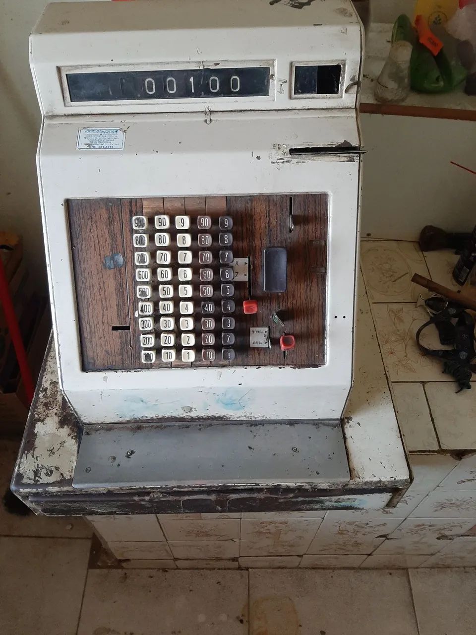 Antigo sim, mas em Pleno funcionamento,  utilize em seu comércio, e dê um toque retro 