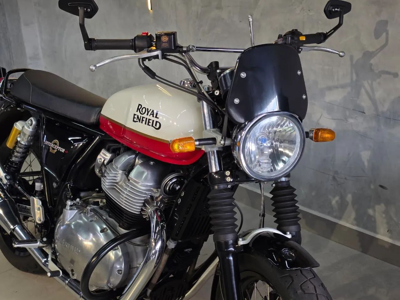 ROYAL ENFIELD Interceptor 650  - 2021 - Foto 3