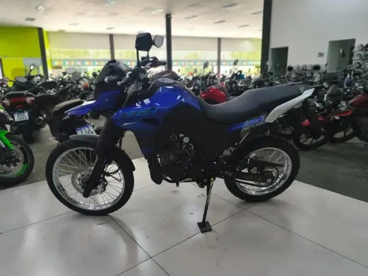 YAMAHA XTZ 250 LANDER CONNECTED - Foto 3