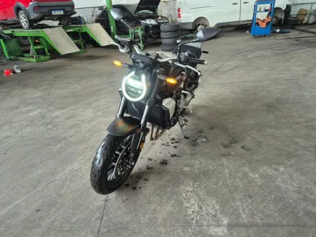 cb1000r