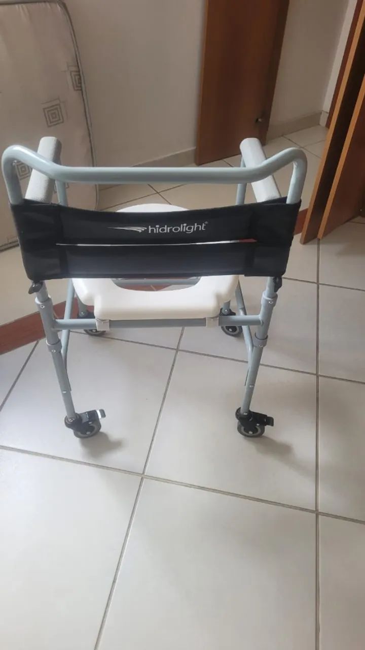 Cadeira de banho - Foto 2