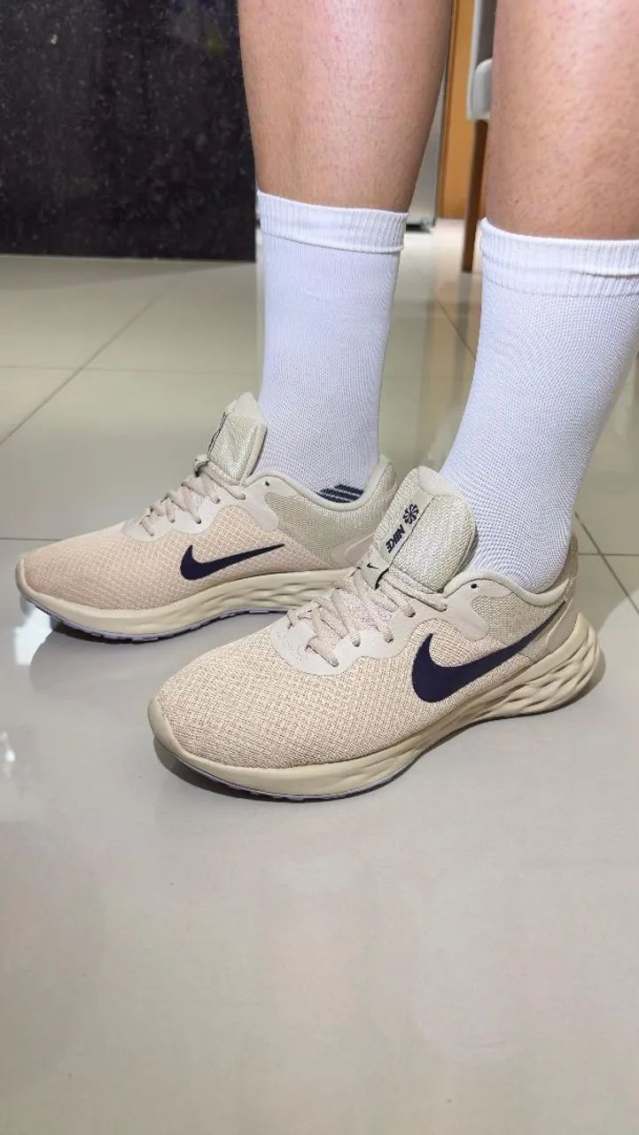 Tênis Nike Revolution 7 - Tamanho 40
